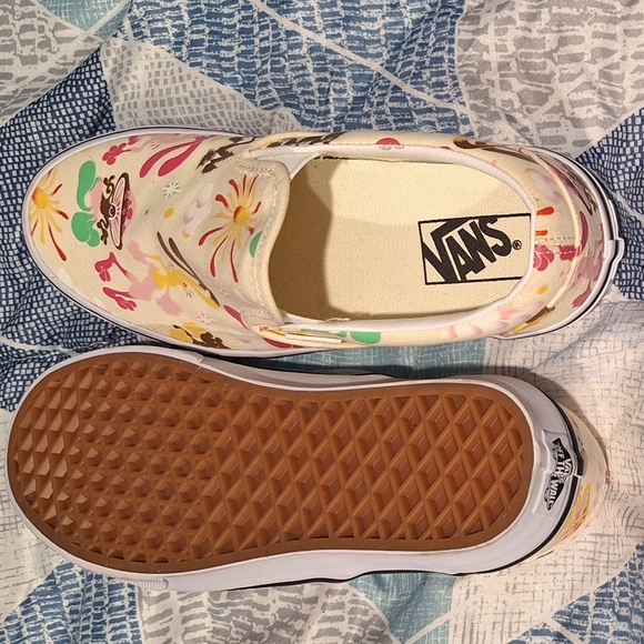 NEW VANS Classic Slip On Shoes Psychedelic Rabbit & Mushroom Men 5.5 / Woman 7.0 - Picture 5 of 6